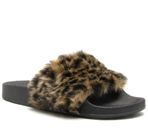 The Leopard Slippers