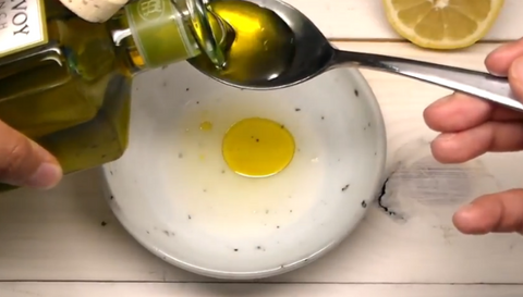 Lemon Salad Dressing with olive oil 