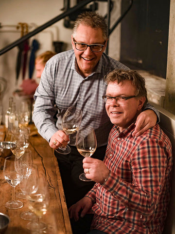 Daniel (links) und Bernhard bei einer Degustation in Zürich.