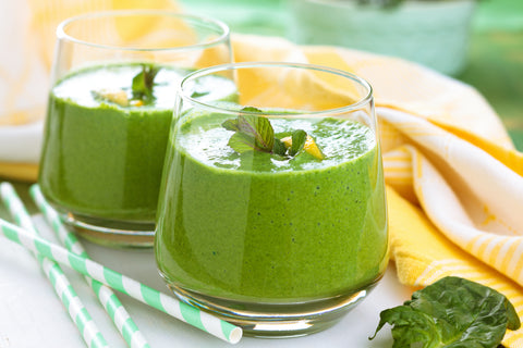 Pineapple green smoothie for a smoothie cleanse