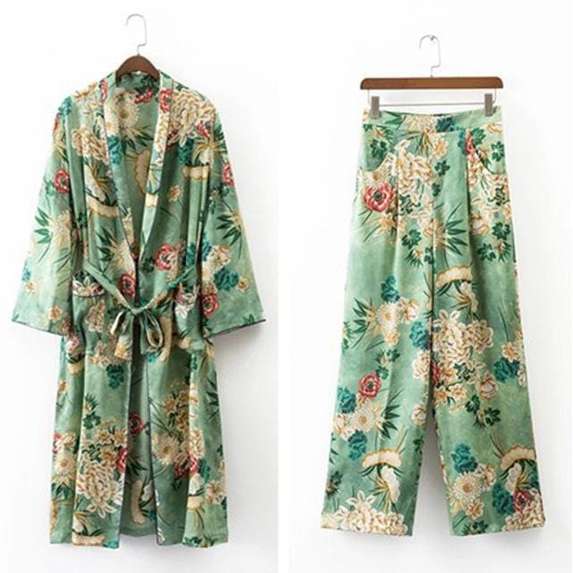 cambioprcaribe Cardigans Suit / S Green Floral Kimono Outfit