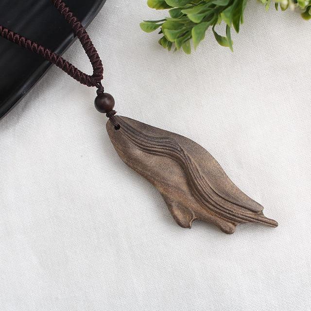 Flowing Sandalwood Pendant Necklace