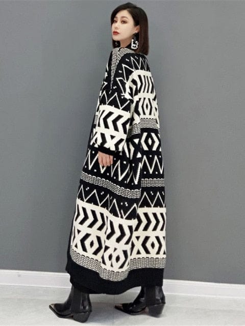 cambioprcaribe One Size / Black & White Geometria Vintage Cardigan Sweater | Millennials