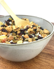 how to make your own trail mix and lower calories