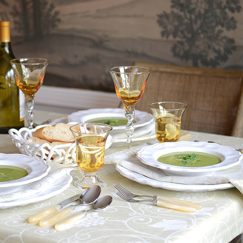 pea soup in Villa Medici dinnerware