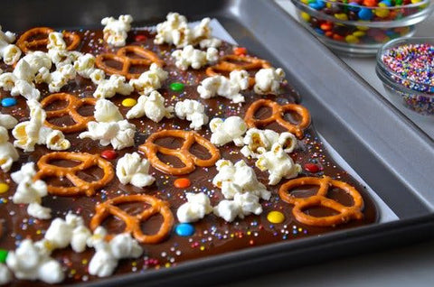 chocolate bark with popcorn