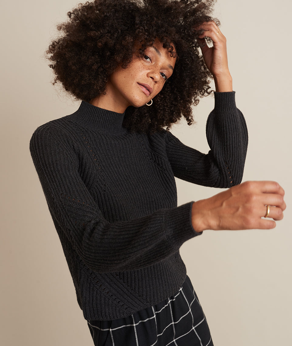 Erin Turtleneck Sweater in Black