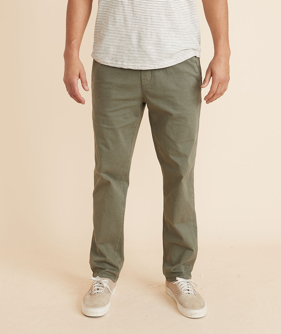 Saturday Pant in Slim Fit in Deep Lichen
