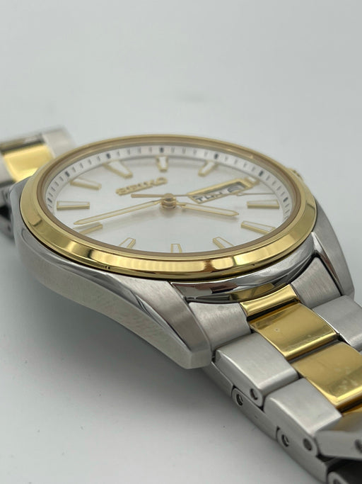 Classic Stainless Steel Daywear Watch