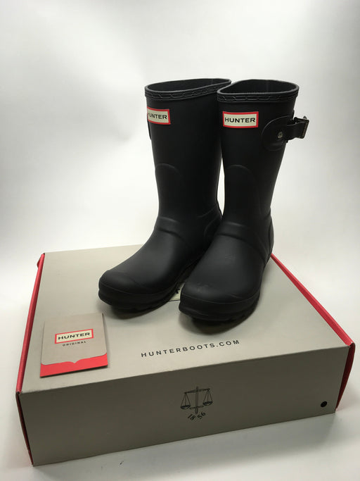 Hunter 'Original Short' Black Matte Rain Boot (Women) Size US5