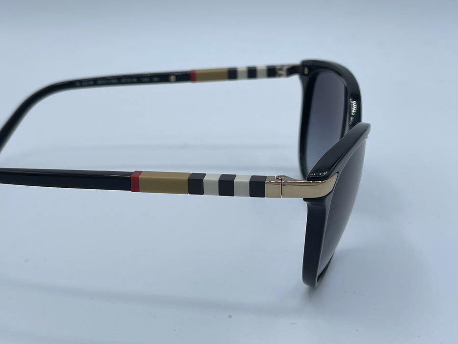 BURBERRY BE4216 Black & grey gradient sunglasses