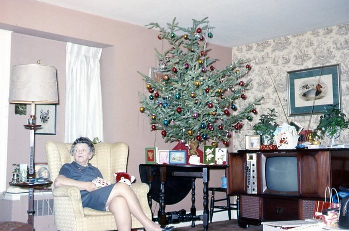 Vintage Christmas tree picture living room