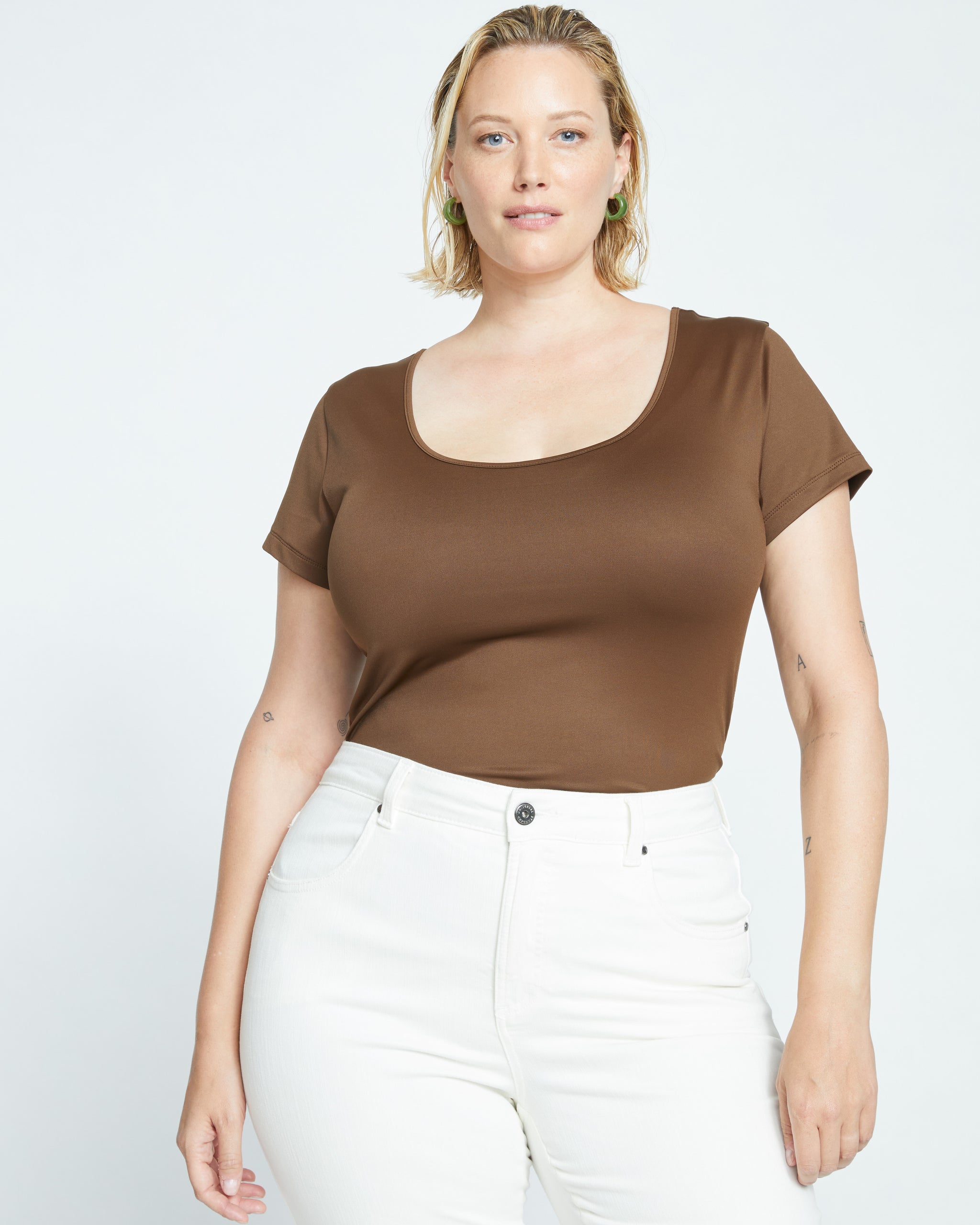 Body Scoop Neck Tee - Cocoa