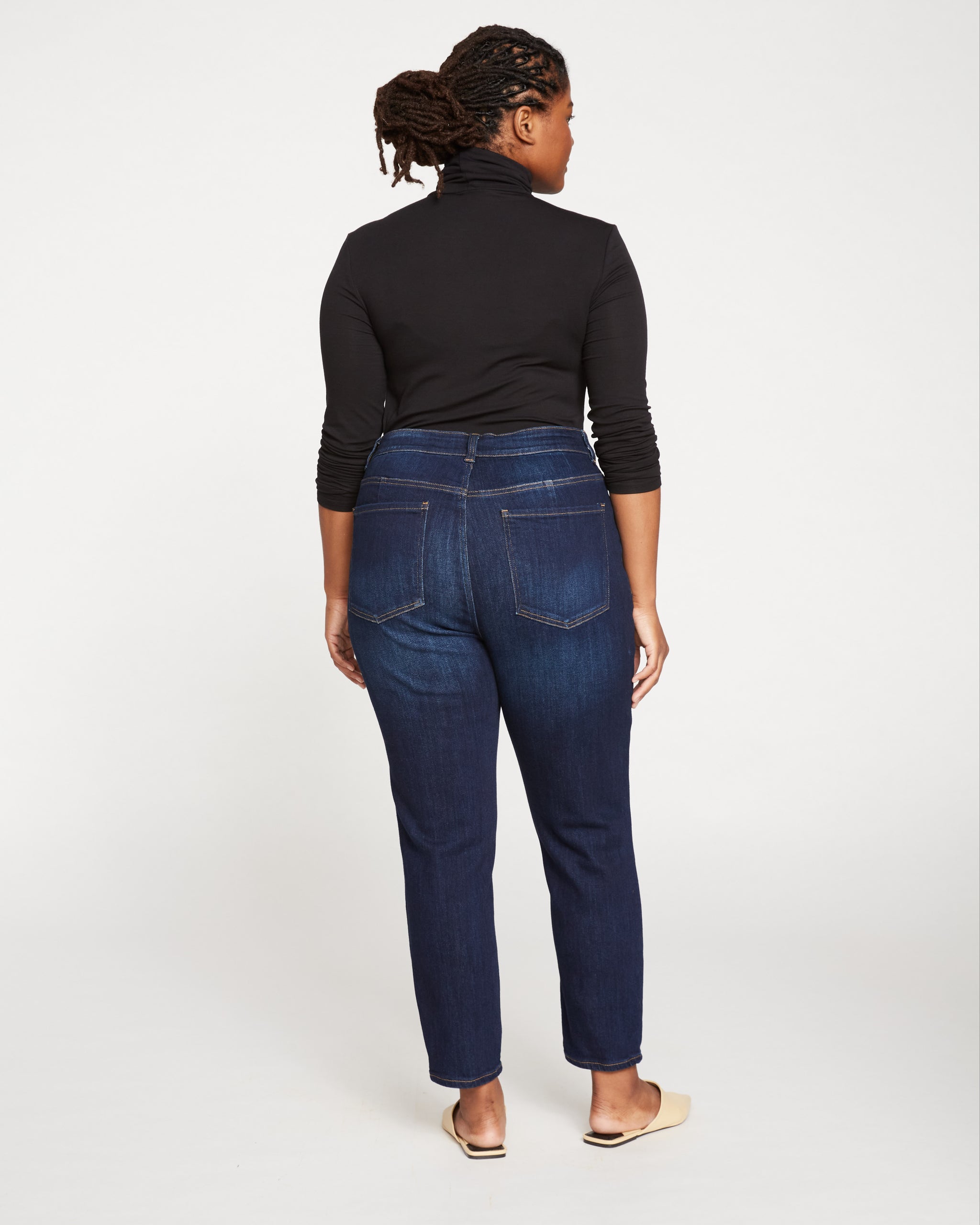 Women's High-Rise Slim Straight Fit Jeans - Universal Thread Medium Wash 8  Long