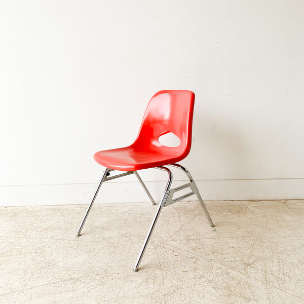 red shell chair