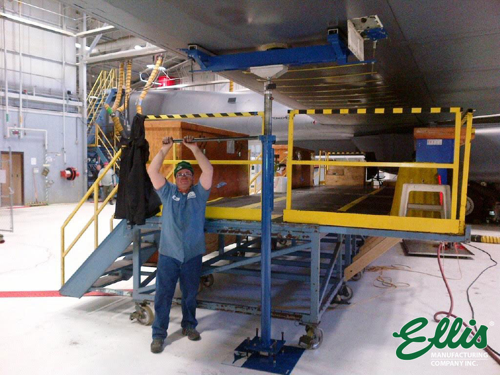 B-1 Bomber Wing Jack With Man Turning Screw - Ellis MFG Co.