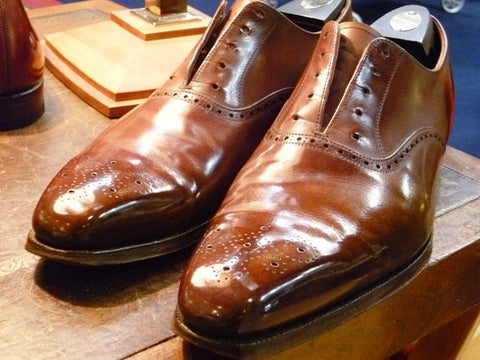 Shiny Brown Shoes for Black Pants