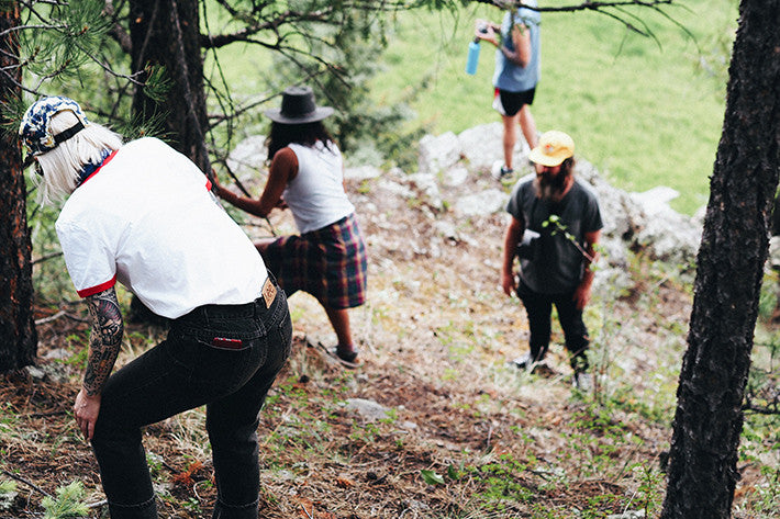 @clothesandpizza hiking the mountains in colorado