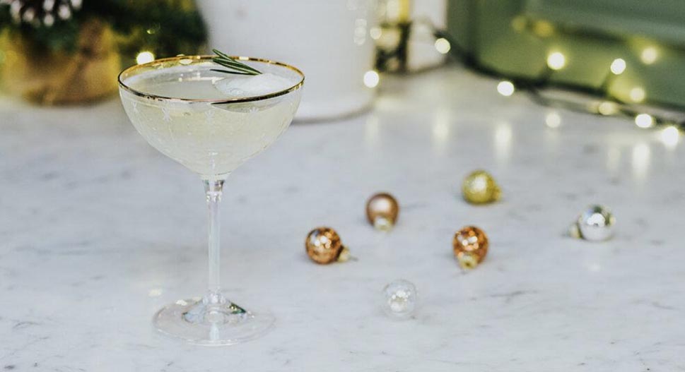 non-alcoholic christmas cocktails - lemon