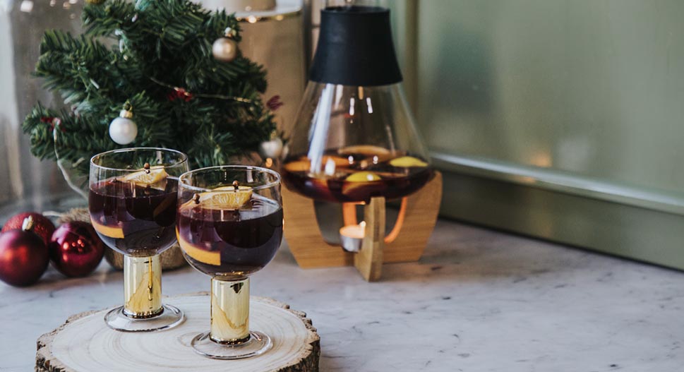 non-alcoholic christmas cocktails - mulled wine