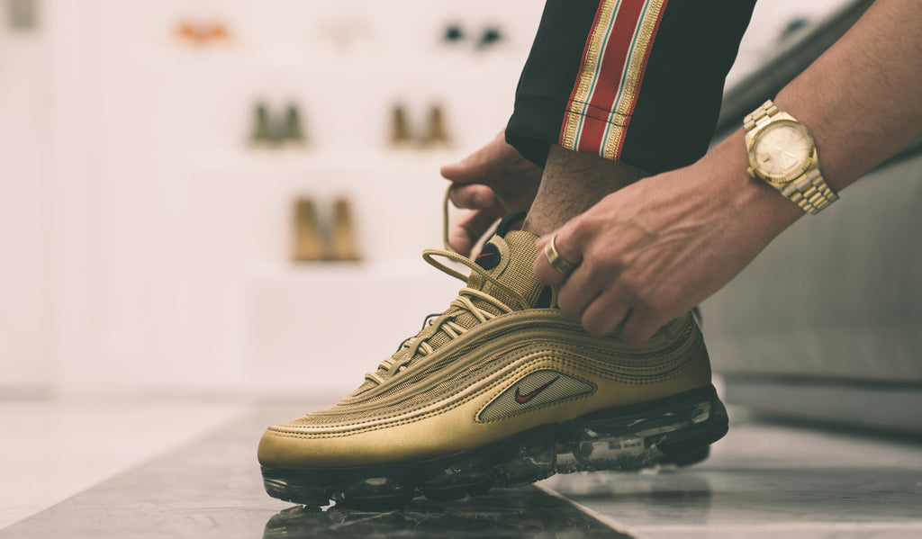 nike vapormax 97 metallic gold