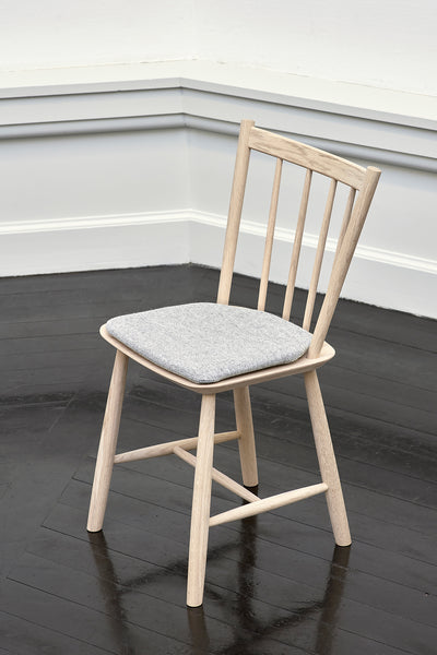 HAY J41 Chair in matt lacquered oak - with Hallingdal seat pad