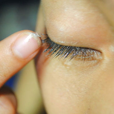Does Vaseline Grow Eyelashes?