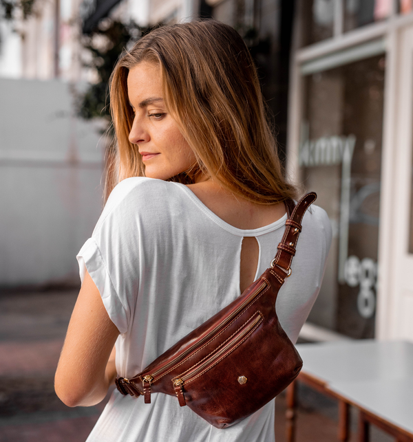 FANNYPACKS ARE BACK AS ULTRA CHIC "WAISTBAGS", AND WE ARE HERE FOR IT