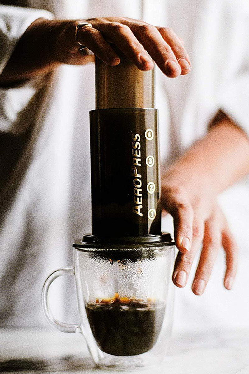 Plunge the Aeropress 