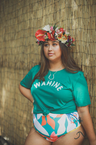 Dolkii | Tee Wahine in Kapaa Green | Meet Zabrina Zablan of The Gay Agenda Collective!