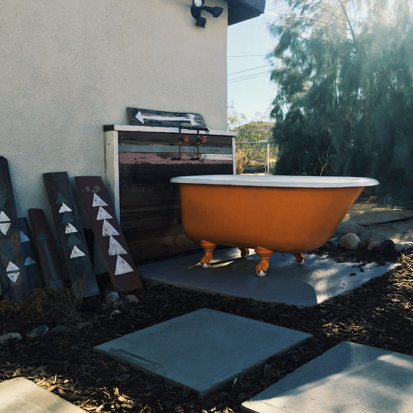 Bohemian AirBnB Joshua Tree Bathtub