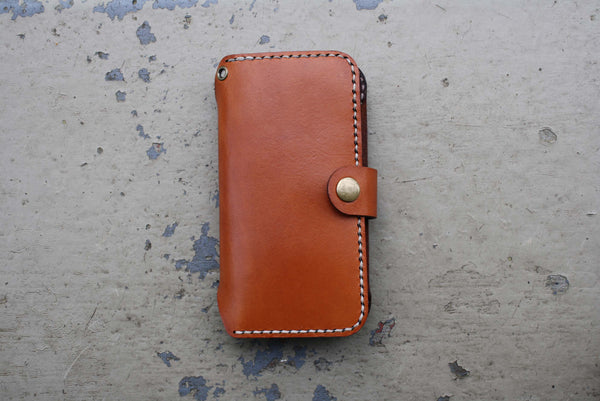 Do leather phone wallets make attractive phone cases?