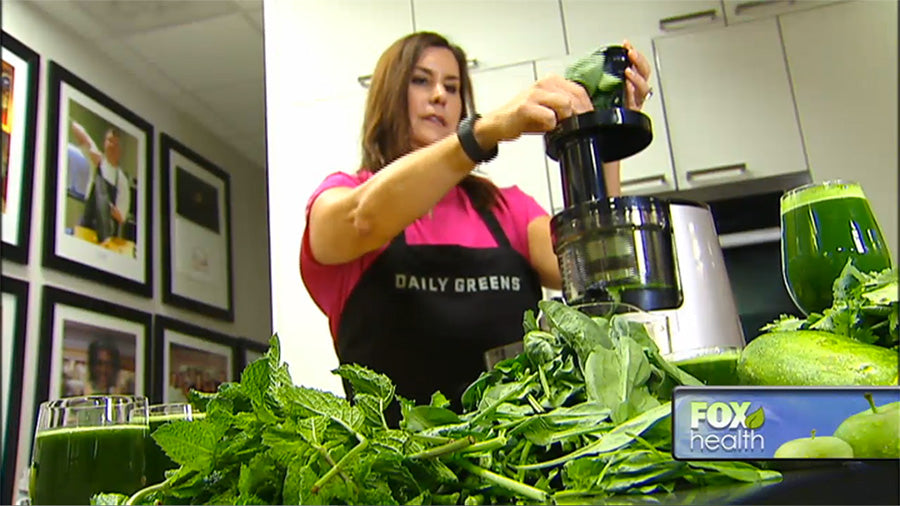 Shauna Martin uses Hurom to juice vegetables