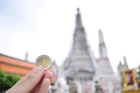 10-baht coin. Photo Credit @RatiButr