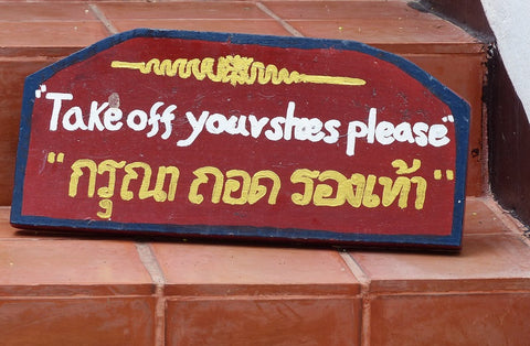 Take off your shoes sign thailand