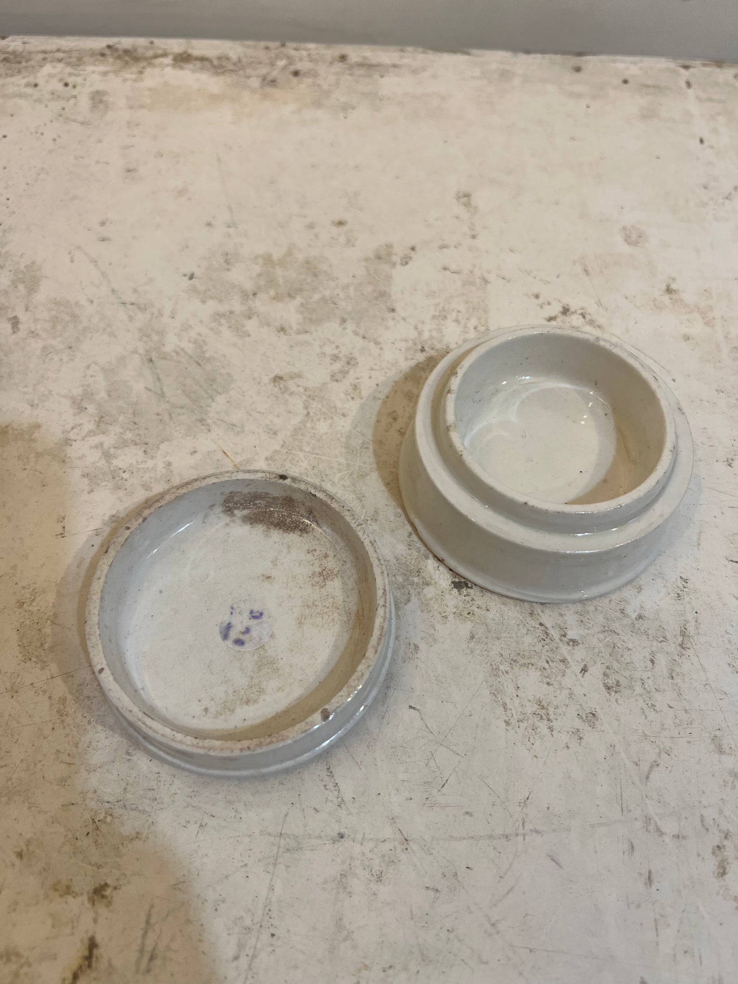 Victorian Areca Nut Tooth Paste Lid
