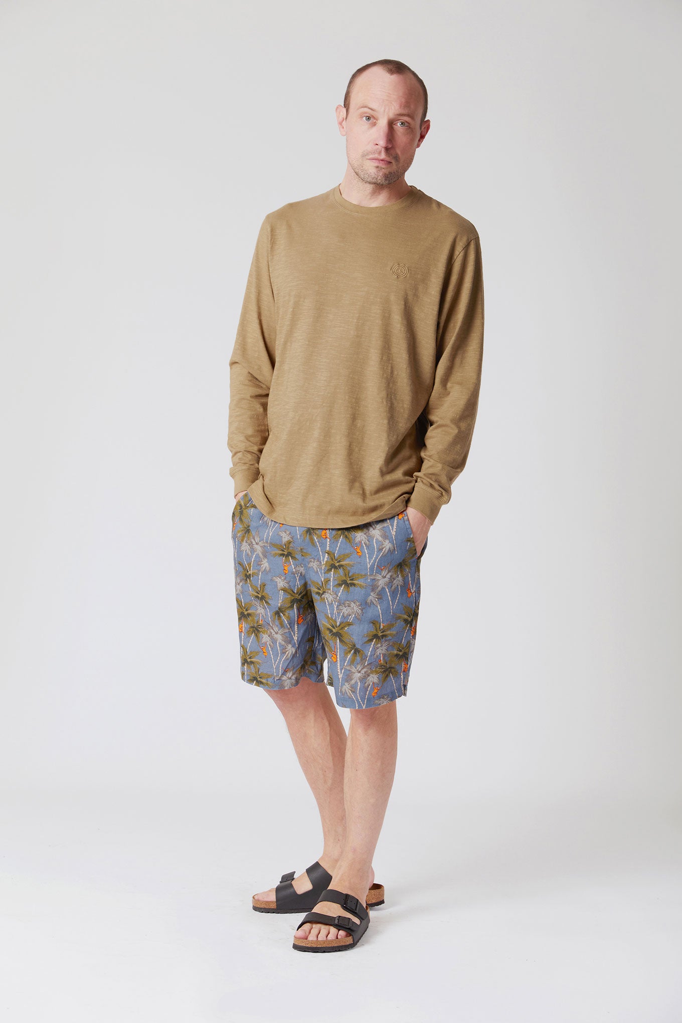 JERRY- Organic Linen Shorts China Blue, Medium