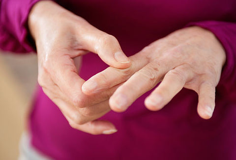 Hand and joint pain can be effectively treated with organic CBD oil 
