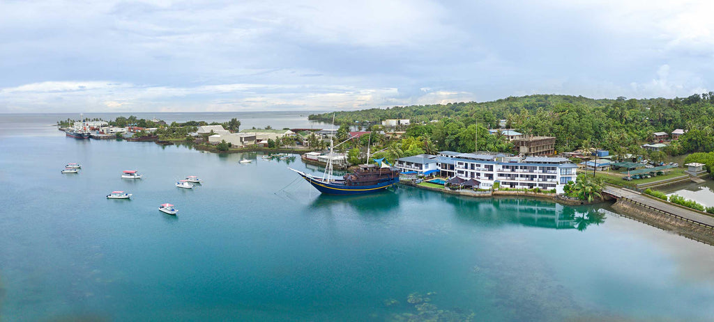 Manta Ray Bay Resort by David Fleetham