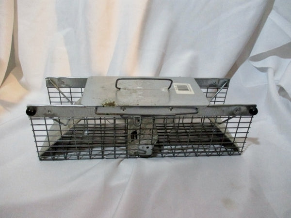 weasels Havahart 1025 Small 2-Door Live Animal Trap Ideal for catching squirrels chipmunks rats 