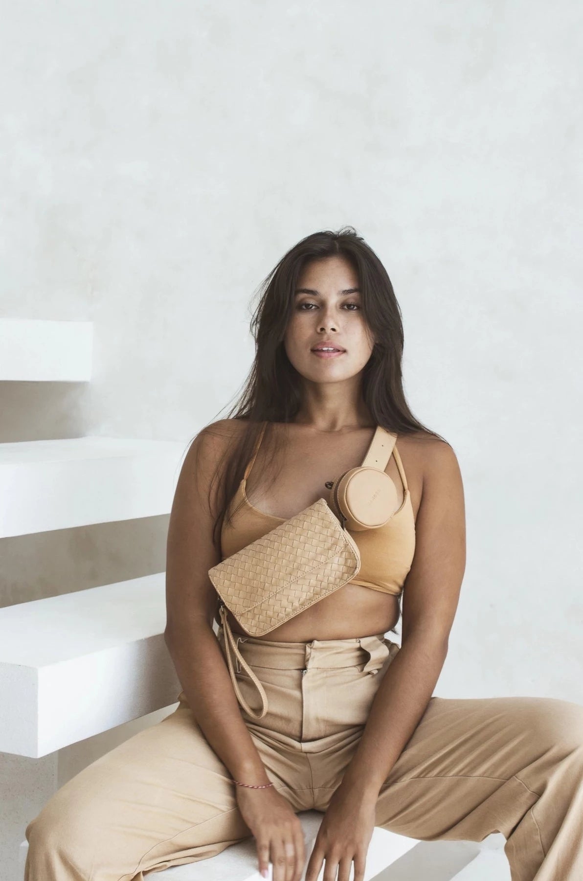 the woven ziggy belt bag - sand