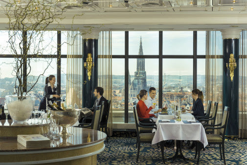 Enjoy the spectacular view: The Panorama Restaurant on Maritim Hotel Ulm´s 16th floor.