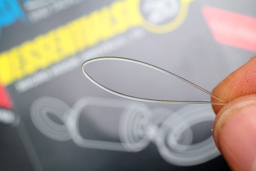 How to tie the Combi rig: now take a length of fluorocarbon, around 9 inches will be fine and fold over around 2 inches at one end