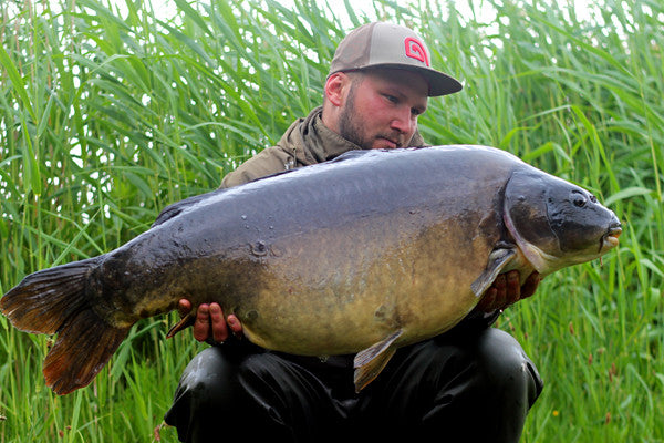 A cracking leathery mirror for liam