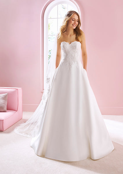 yvonne's bridal boutique