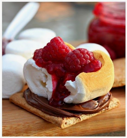 raspberry smores by carissashaw