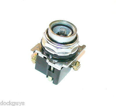 NEW CUTLER-HAMMER ILLUMINATED PUSHBUTTON 24 VACDC MODEL 10250T476
