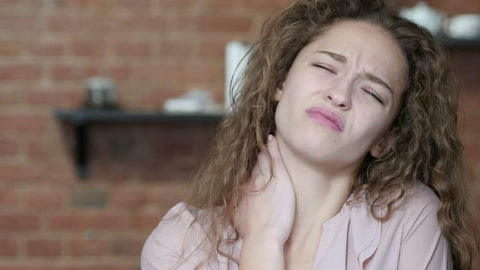 Chica con dolor