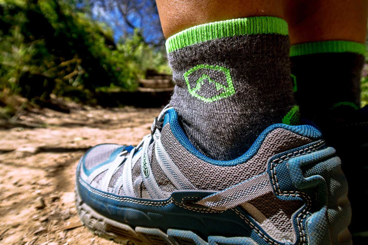HOW TO PREVENT BLISTERS WHEN HIKING AND BACKPACKING