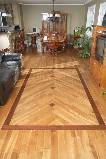 light maple flooring with a pattern diamond flooring installation